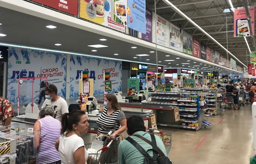 Об отказе от ограничения наценок на сахар сообщили «О’Keй», Auchan и «Атак» 