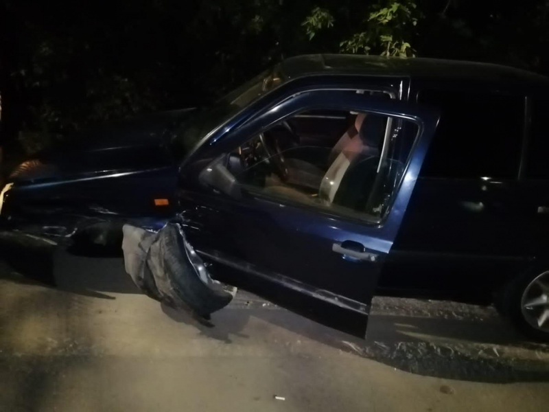 В Борисоглебске Воронежской области при столкновении встречных автомобилей пострадал 62-летний водитель