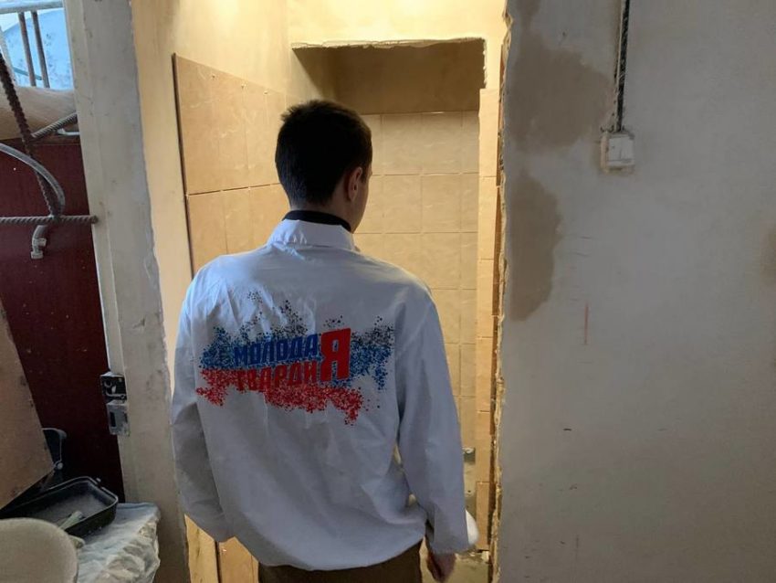 В Воронеже Единая Россия провела мониторинг ремонта общежития медуниверситета