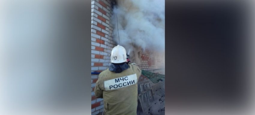 Под Воронежем мужчина пострадал при пожаре в жилом доме