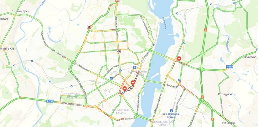Из-за ремонта и аварий в Воронеже наблюдаются автомобильные пробки
