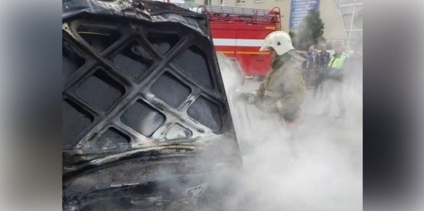 Subaru Forester горела на левом берегу Воронежа
