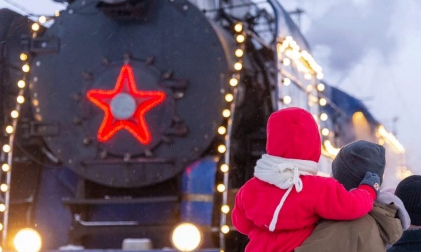 В Воронеж в середине декабря приедет поезд Деда Мороза