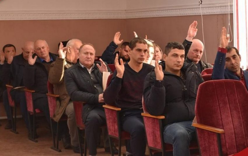 Юрия Шевченко переизбрали главой администрации Петропавловского района