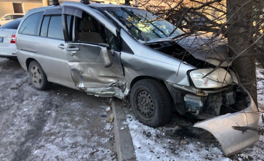 6 человек пострадали при столкновении иномарок в Воронеже