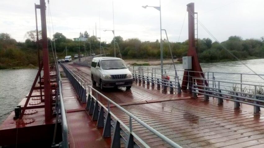 Для легковых машин закрыли мост через реку Воронеж из-за высокого уровня воды