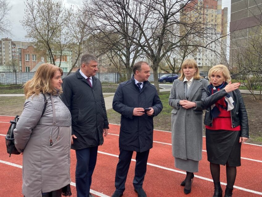 Единая Россия провела мониторинг умной спортивной площадки в Воронеже