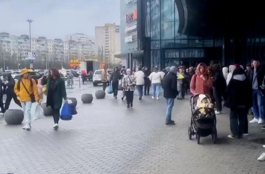 В Воронеже из-за короткого замыкания эвакуировали посетителей ТЦ Арена