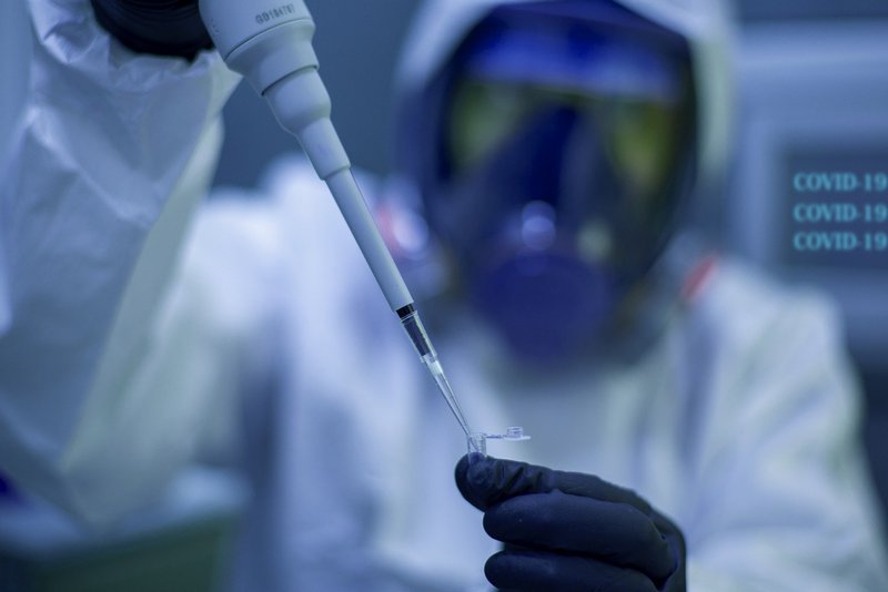 Случаи заболевания подвариантом коронавируса «Арктур» выявили в России