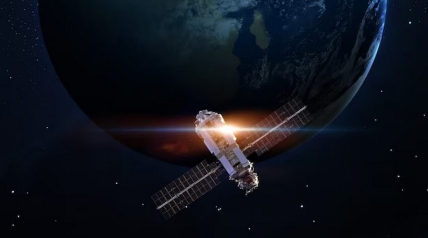 Новую систему РЭБ, способную глушить спутники на орбите, разработали в России