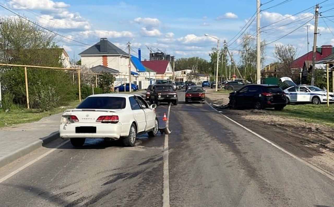 В Воронеже в ДТП пострадали парень и 13-летняя девочка - ВестиПК в Воронеже