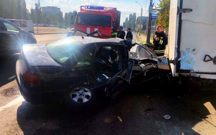 В Воронеже в ДТП с тремя автомобилями пострадал 4-летний мальчик