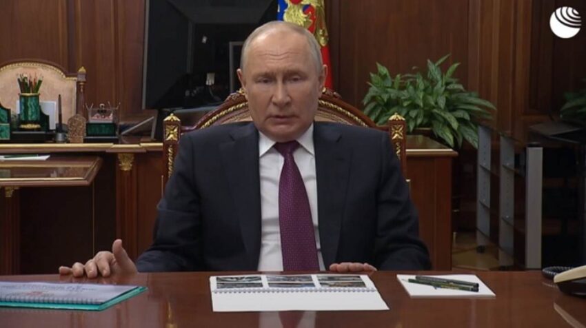 Владимир Путин выразил соболезнования семьям погибших в авиакатастрофе под Тверью