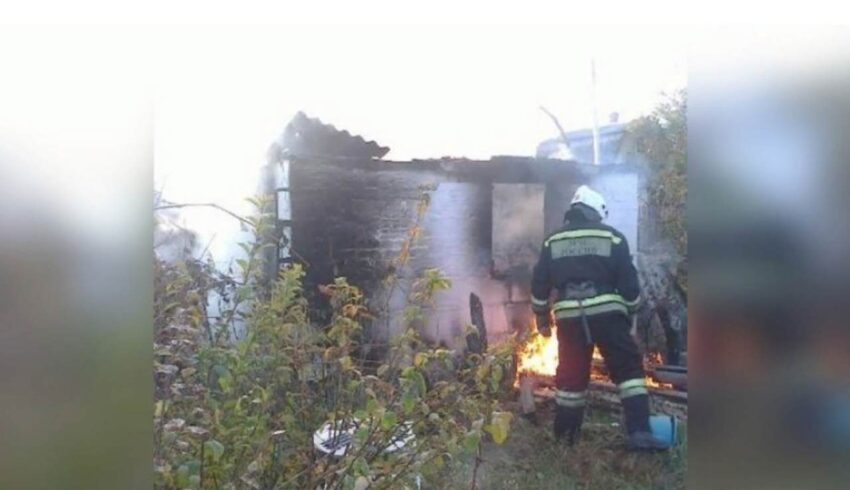 В воронежском селе жилой дом сгорел дотла