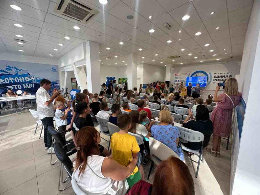 «Единая Россия» организовала в День знаний ярмарку внешкольного образования