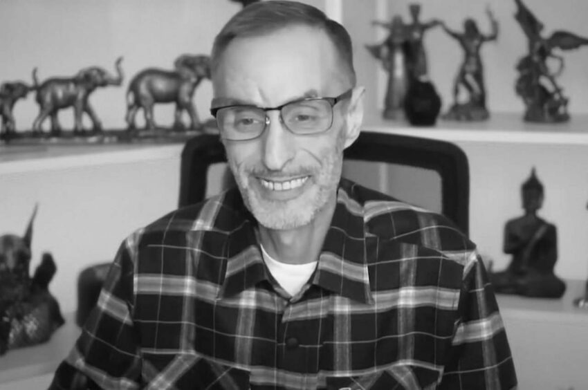 Российский блогер Дядя Слава скончался на 57 году жизни