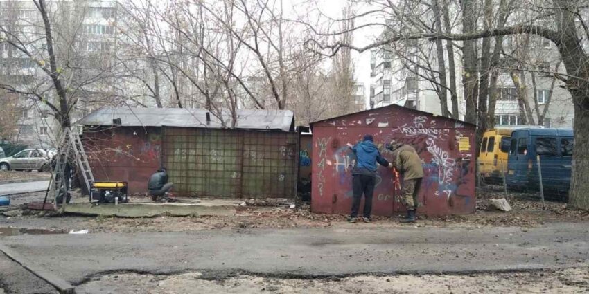 Незаконный кооператив на улице 9 Января из 36 гаражей снесут в Воронеже