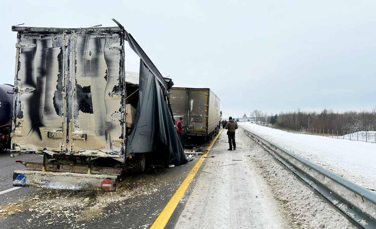 В Воронеже в аварии с КамАЗом пострадал водитель «Газели» - ВестиПК в  Воронеже