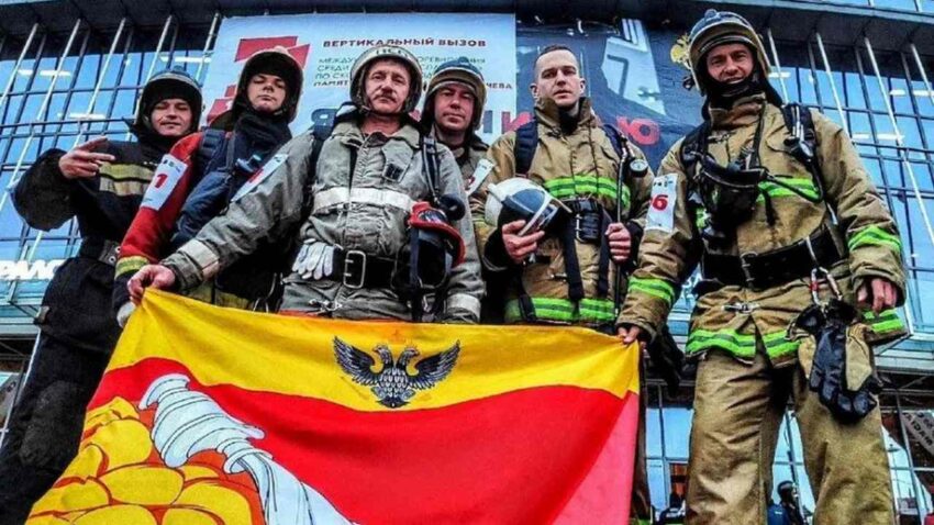 Пожарные из Воронежа покорили 39 этажей петербургской высотки воронежские пожарные