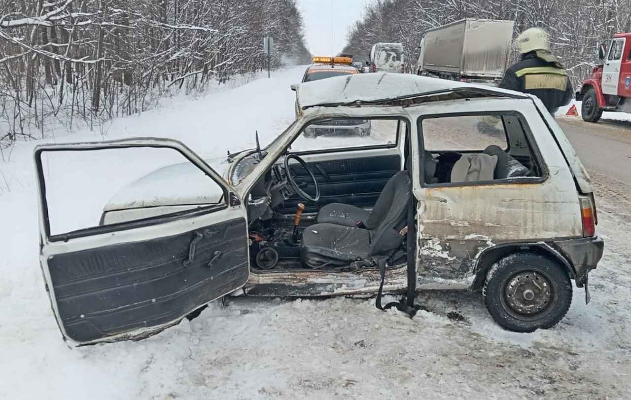 Во встречном ДТП под Воронежем пострадали два человека - ВестиПК в Воронеже