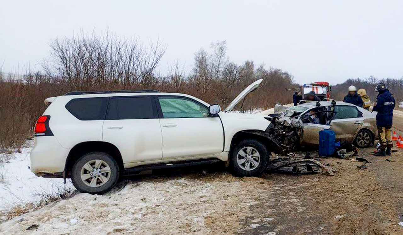 Два человека погибли во «встречном» ДТП на трассе Воронеж - Луганск -  ВестиПК в Воронеже