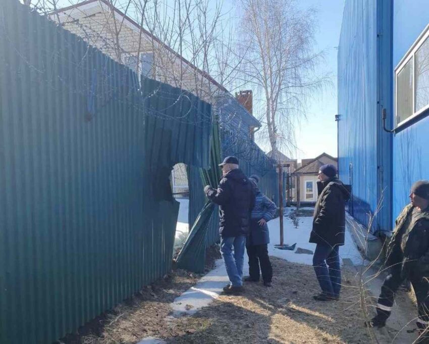 Воронежский Юго-Западный рынок, поврежденный обломками беспилотника, возобновил работу