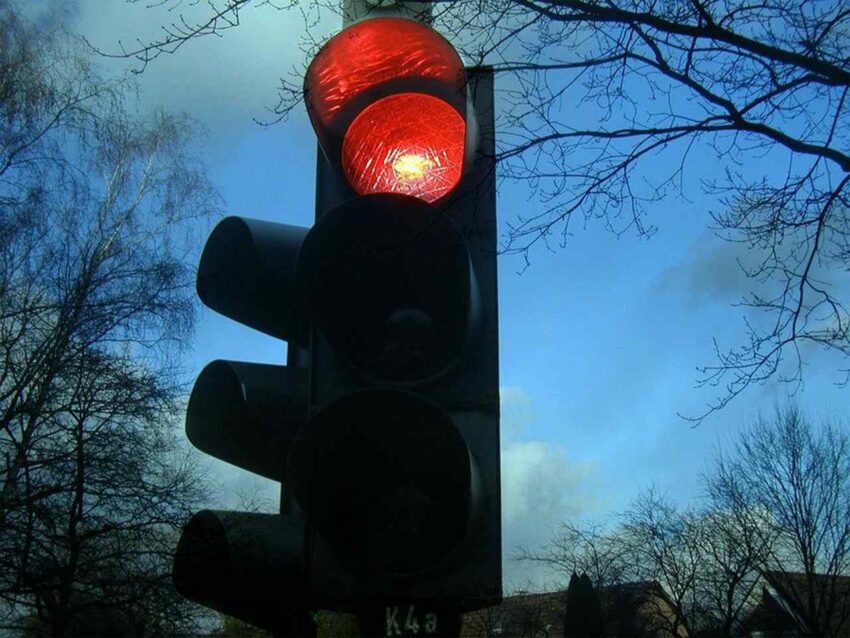 Светофоры отключат на перекресте воронежских улиц