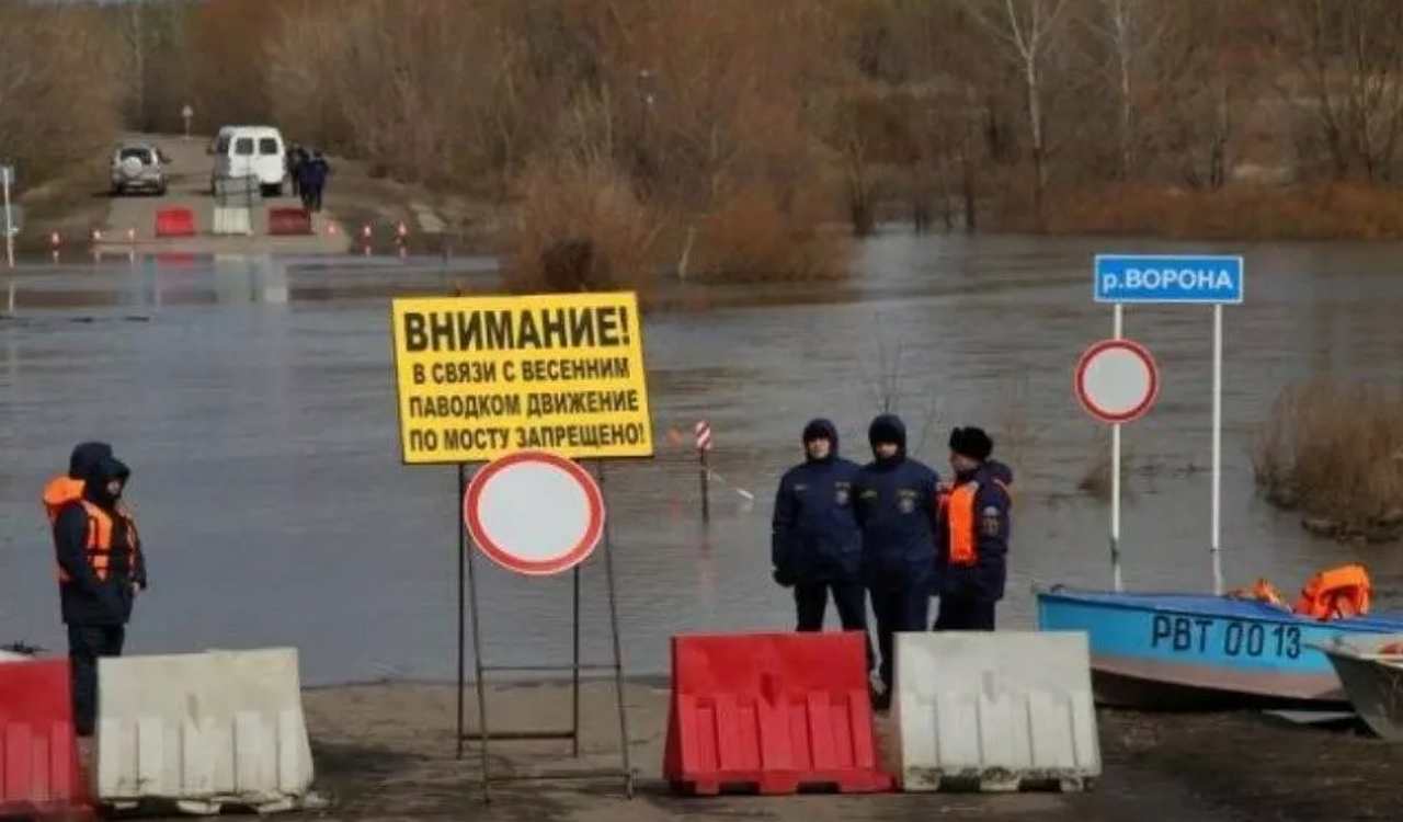 Низководные мосты в Воронежской области остаются подтопленными - ВестиПК в  Воронеже