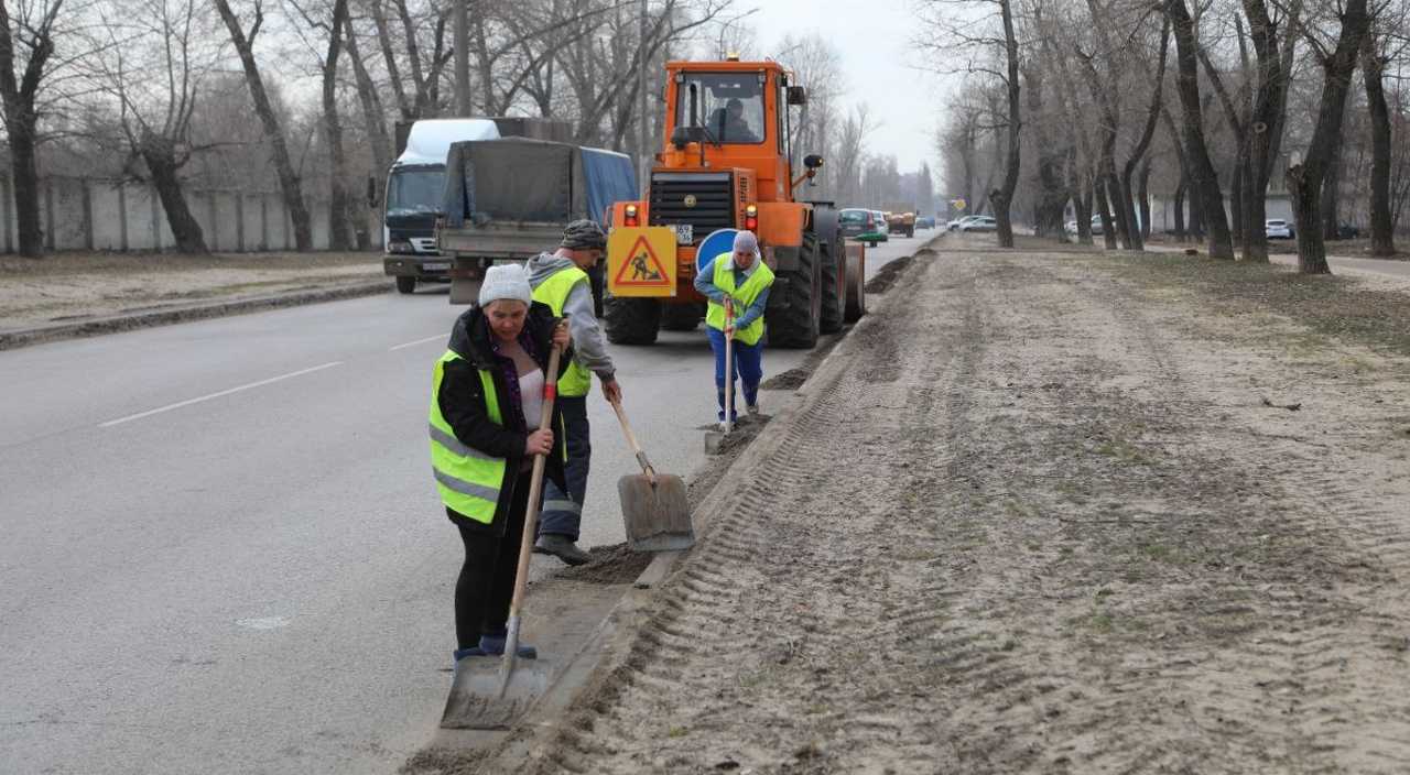 Для ускорения уборки песка комбинатам благоустройства в Воронеже срочно  требуются работники - ВестиПК в Воронеже