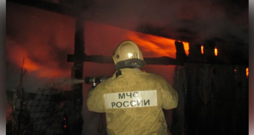 Ночью в Поворинском районе Воронежской области сгорел 43-летний мужчина