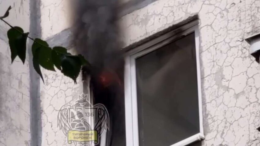 Пожар в квартире на улице Лизюкова в Воронеже попал на видео