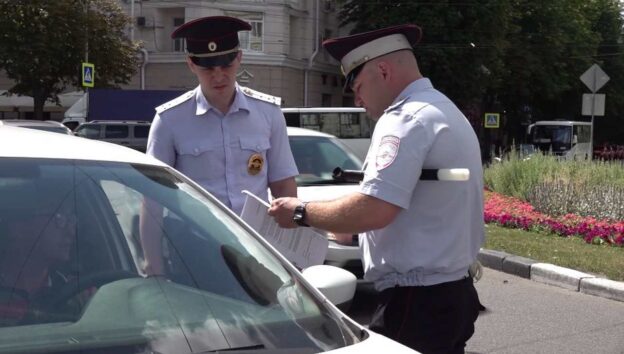 Рейд по выявлению мигрантов-таксистов прошел в Воронеже