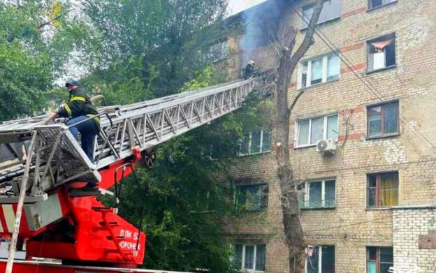 На пожаре в общежитии в Воронеже на ул. Костромской один человек погиб