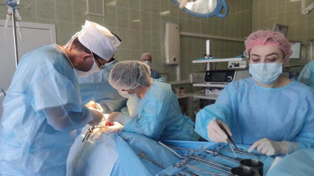 Хирурги в Воронеже удалили доброкачественную опухоль у 18-летней девушки