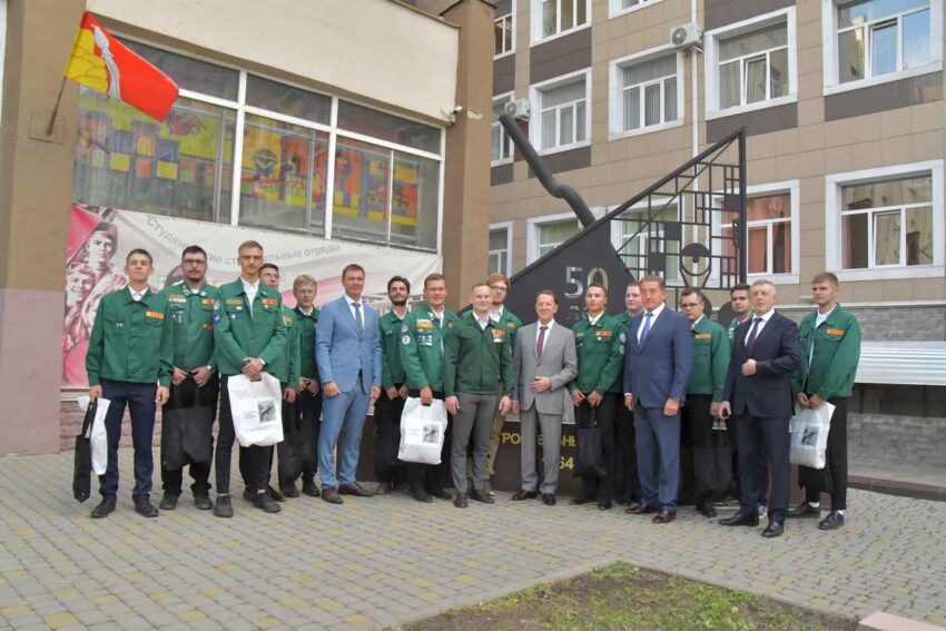 Алексей Гордеев и Сергей Лукин встретились с воронежскими ветеранами строительства БАМ