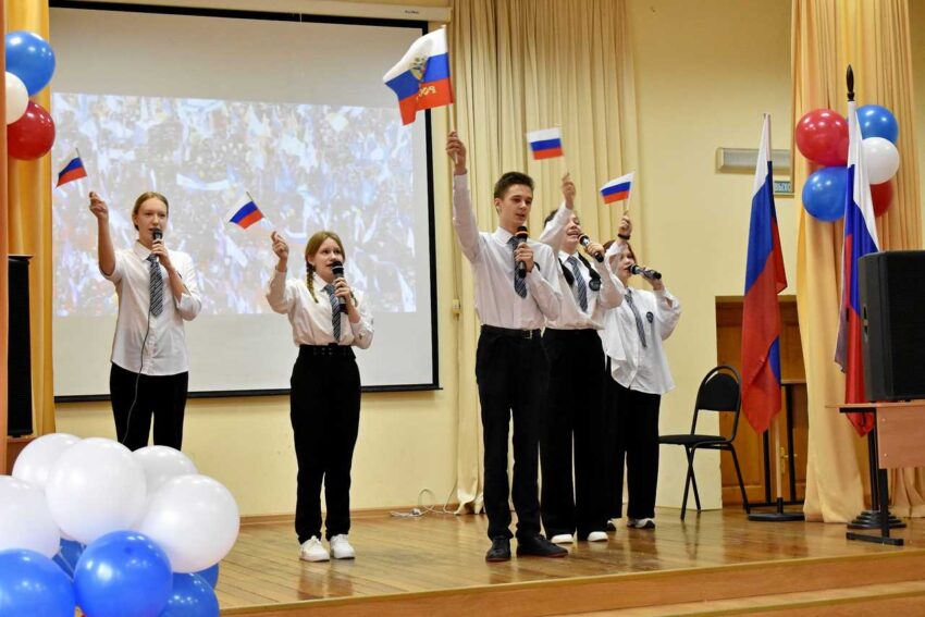 В Ленинском районе Воронежа молодежь соревновалась в пропаганде демократических процессов