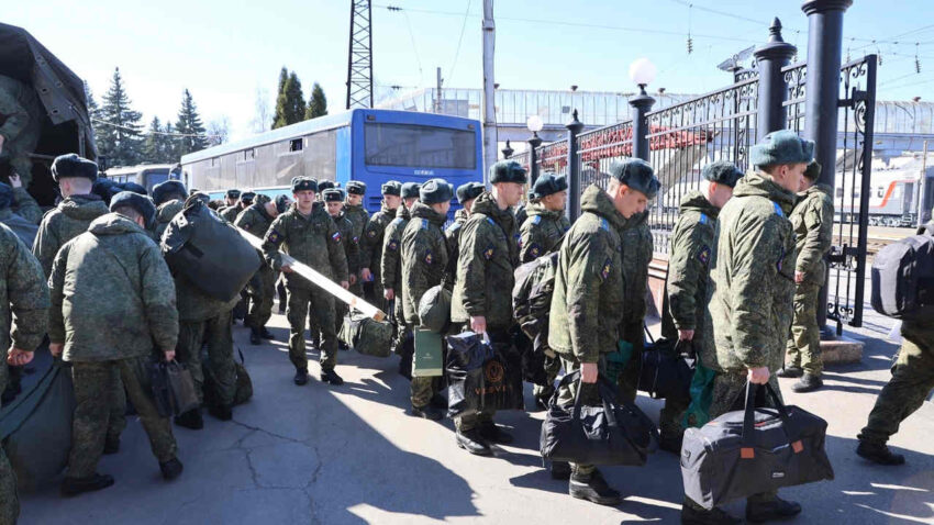 Участие в параде Победы в Москве примут воронежские курсанты