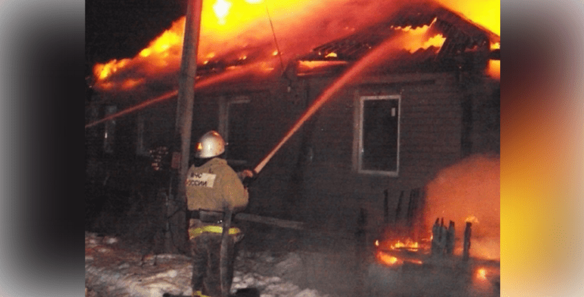 Во время пожара в воронежском селе пострадала 63-летняя женщина Происшествия. Криминал
