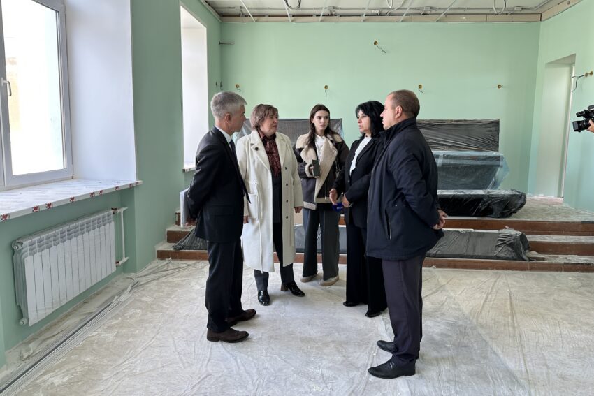 «Партийный десант» проверил ход капремонта детского сада в Лисках Жизнь партийная