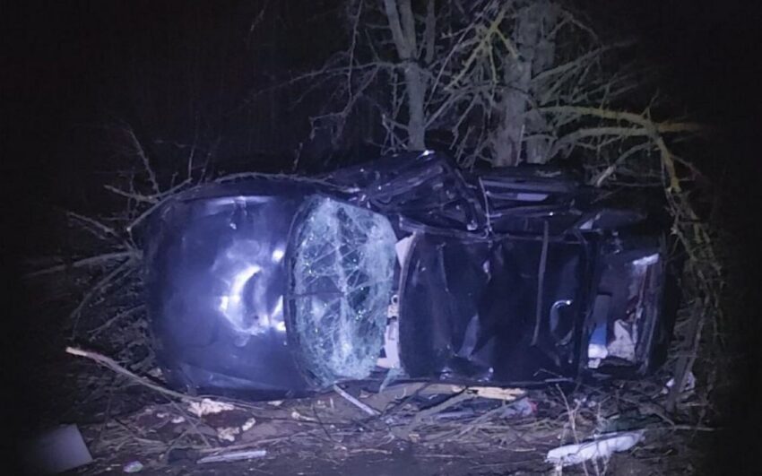 Жительница Подмосковья насмерть разбилась на Ладе в воронежском селе