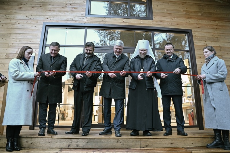 Воронежский губернатор Александр Гусев принял участие в торжественном открытии нового музея им. Василия Пескова