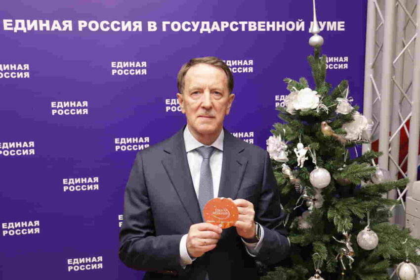 Жизнь партийная