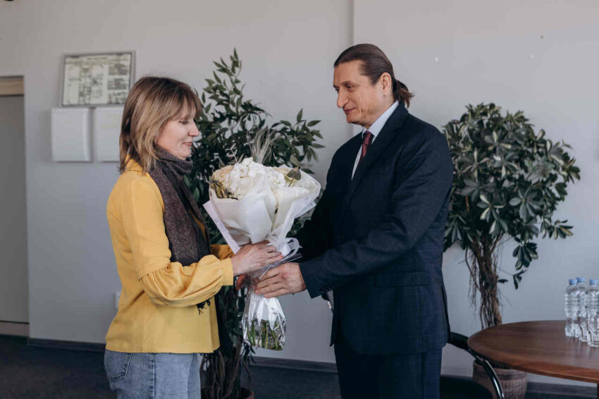 Жизнь партийная