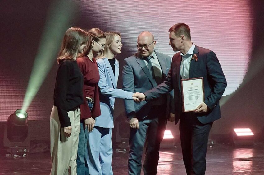 Жизнь партийная