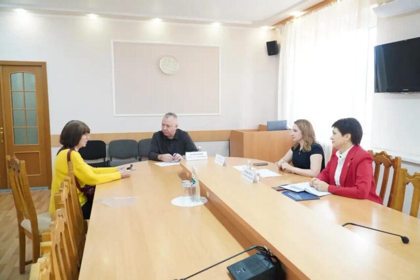 Жизнь партийная