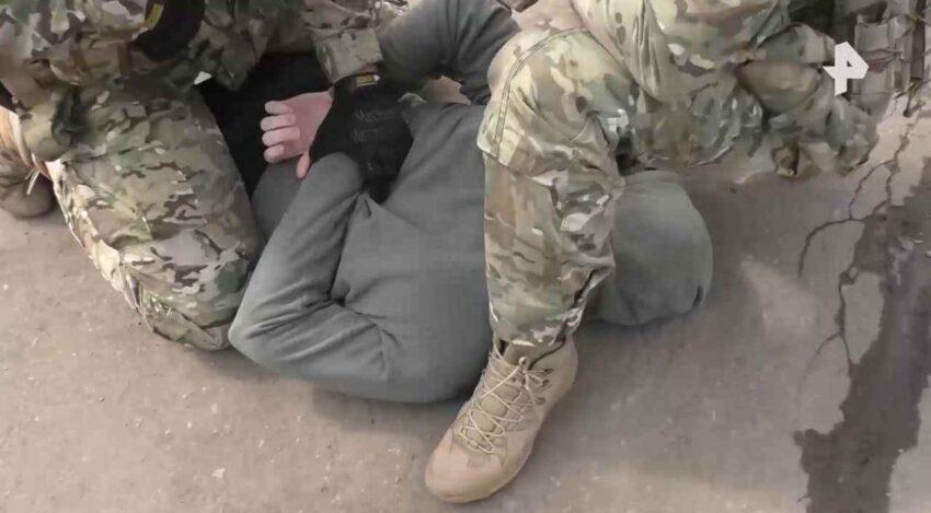 ФСБ задержала двух иностранцев за подрыв БПЛА на территории воронежской воинской части Происшествия. Криминал
