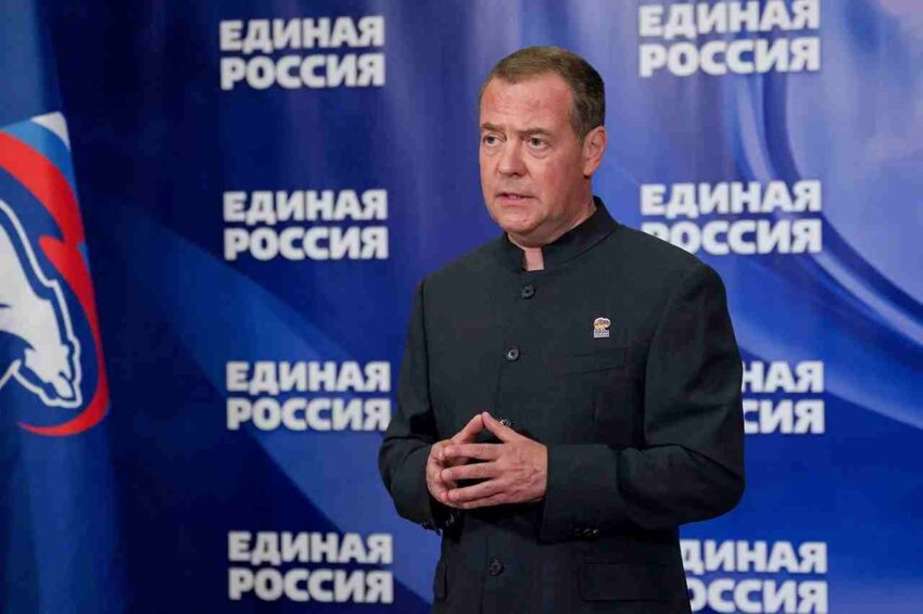 Жизнь партийная