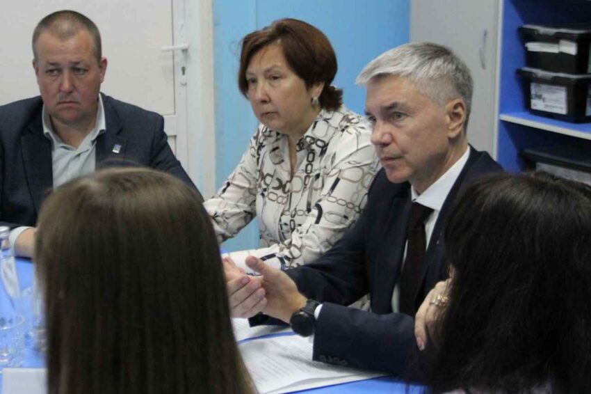 Жизнь партийная