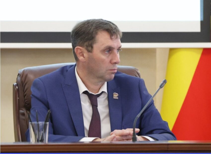 На каких АЗС заправляется, рассказал мэр Воронежа Официально