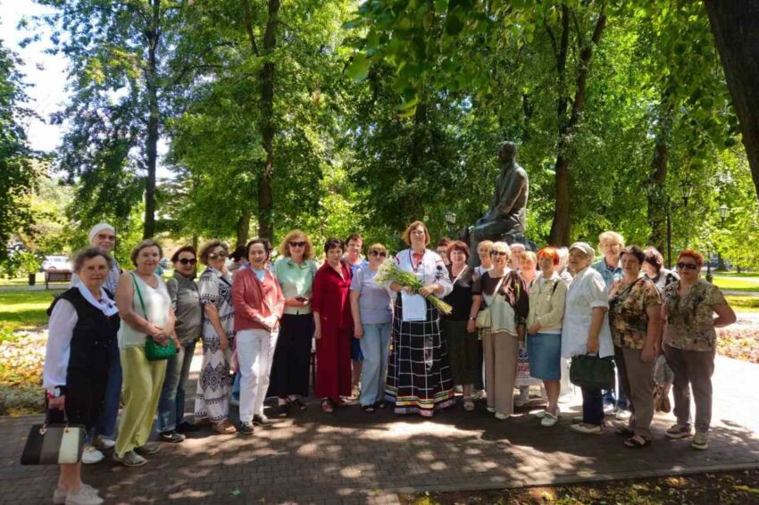 Жизнь партийная